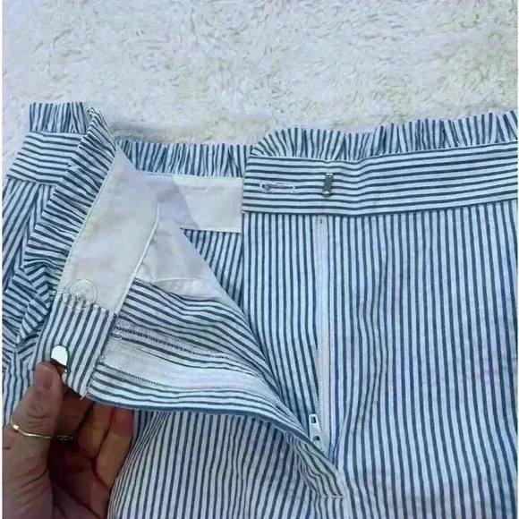 J.Crew Size 8 Women Stripes Shorts Blue/ White - Picture 5 of 5